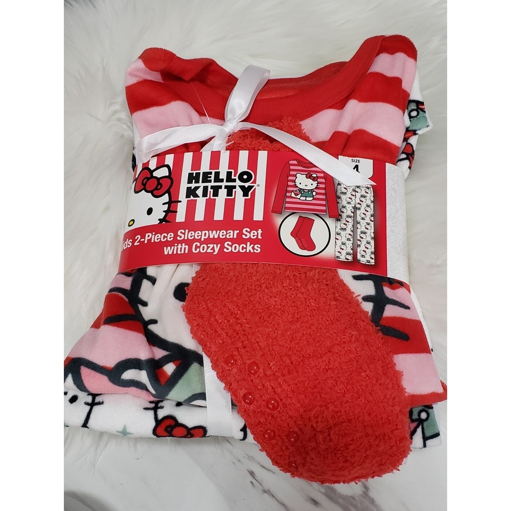 NEW HELLO‎ KITTY Pajama 2-Pc Set Cozy Socks Girls Size 4 PANTS SHIRT LONG SLEEVE